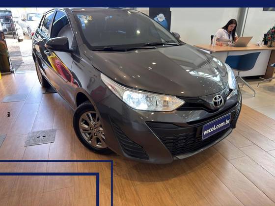 TOYOTA YARIS 1.5 16V FLEX XLS CONNECT MULTIDRIVE TOYOTA YARIS 1.5 16V FLEX XLS CONNECT MULTIDRIVE